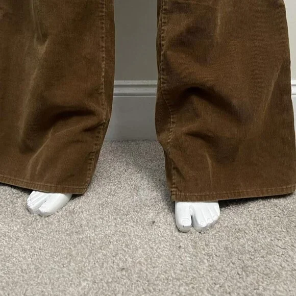 LEVI'S 70'S HIGH WAISTED CORDUROY BELL BOTTOMS - Picture 5 of 13